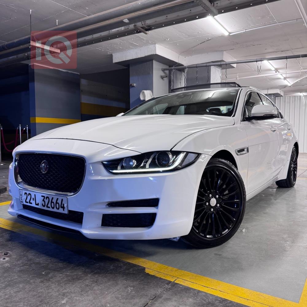 جاگوار XE